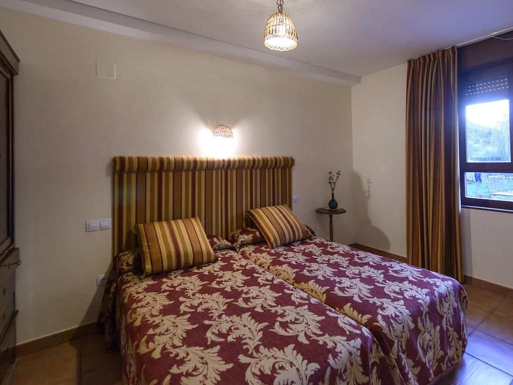 El Casar Del Puente Guest House Boca de Huergano ภายนอก รูปภาพ