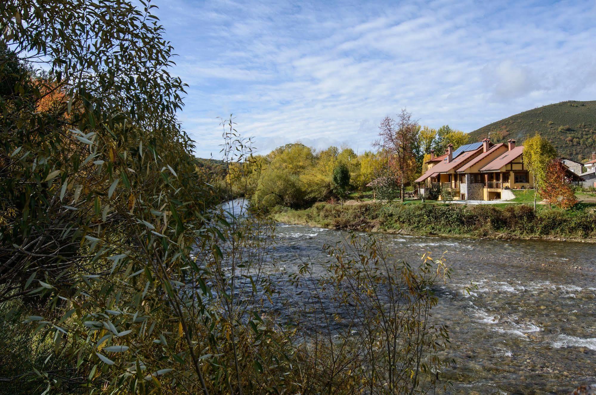 El Casar Del Puente Guest House Boca de Huergano ภายนอก รูปภาพ