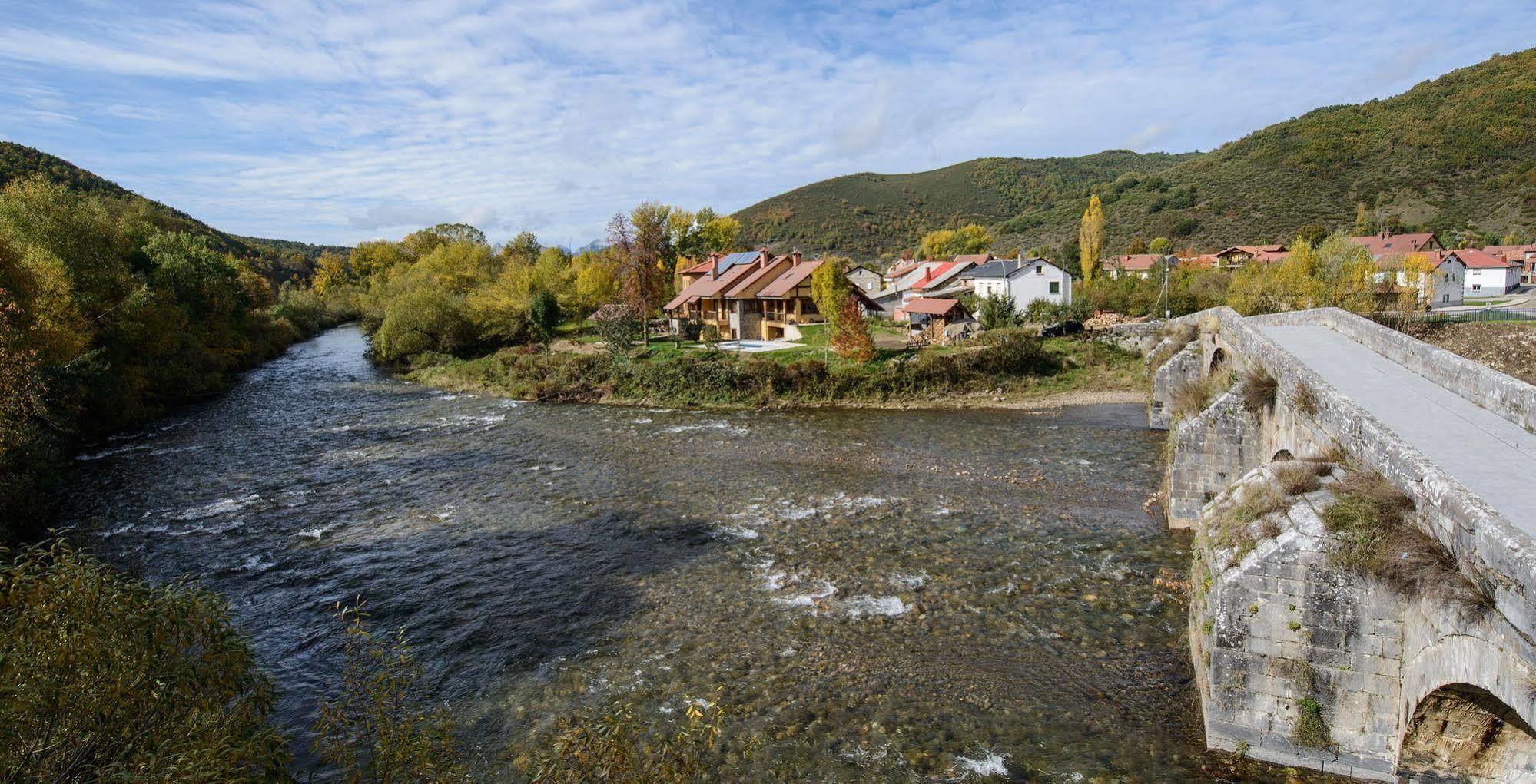 El Casar Del Puente Guest House Boca de Huergano ภายนอก รูปภาพ