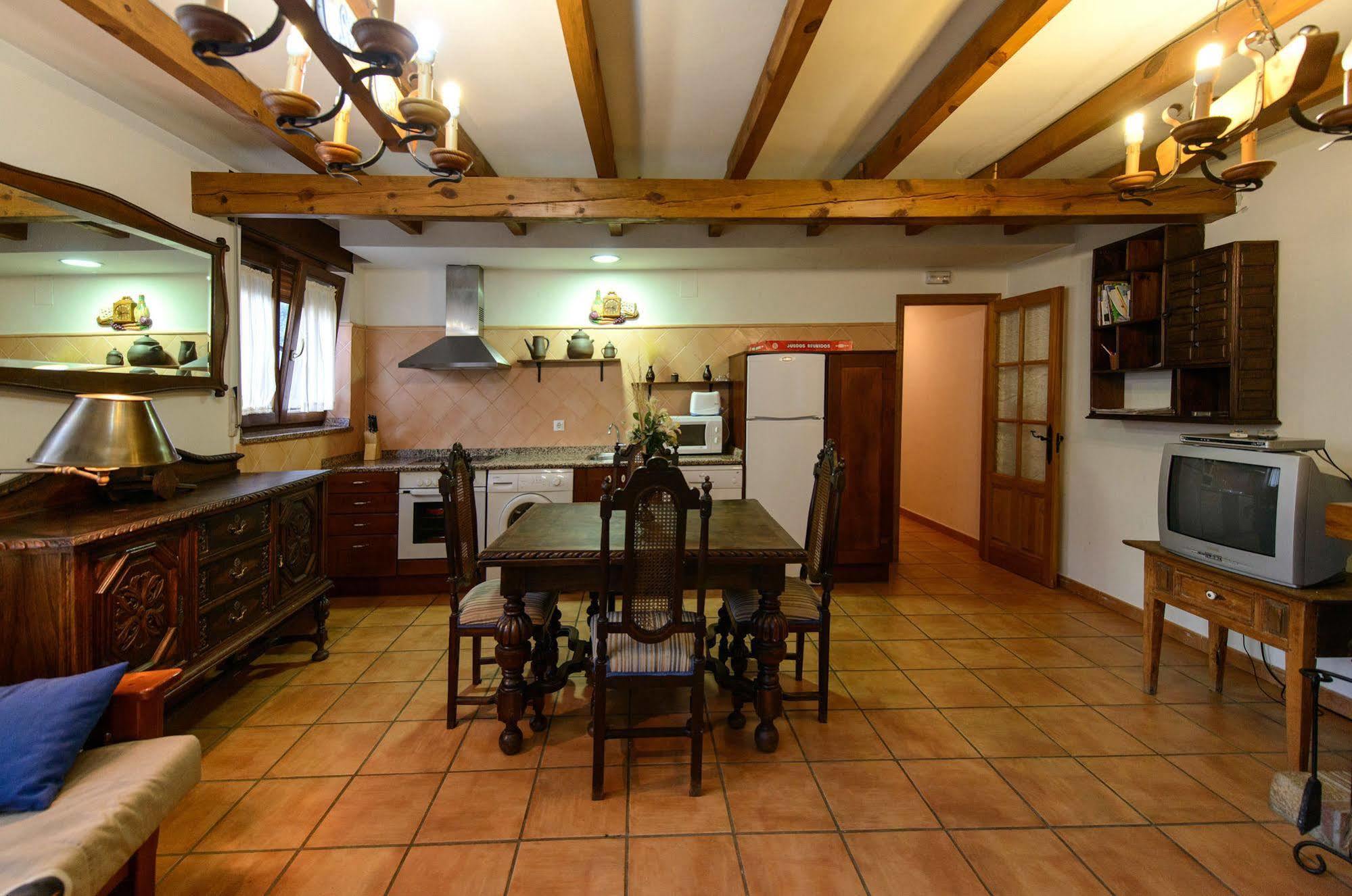 El Casar Del Puente Guest House Boca de Huergano ภายนอก รูปภาพ
