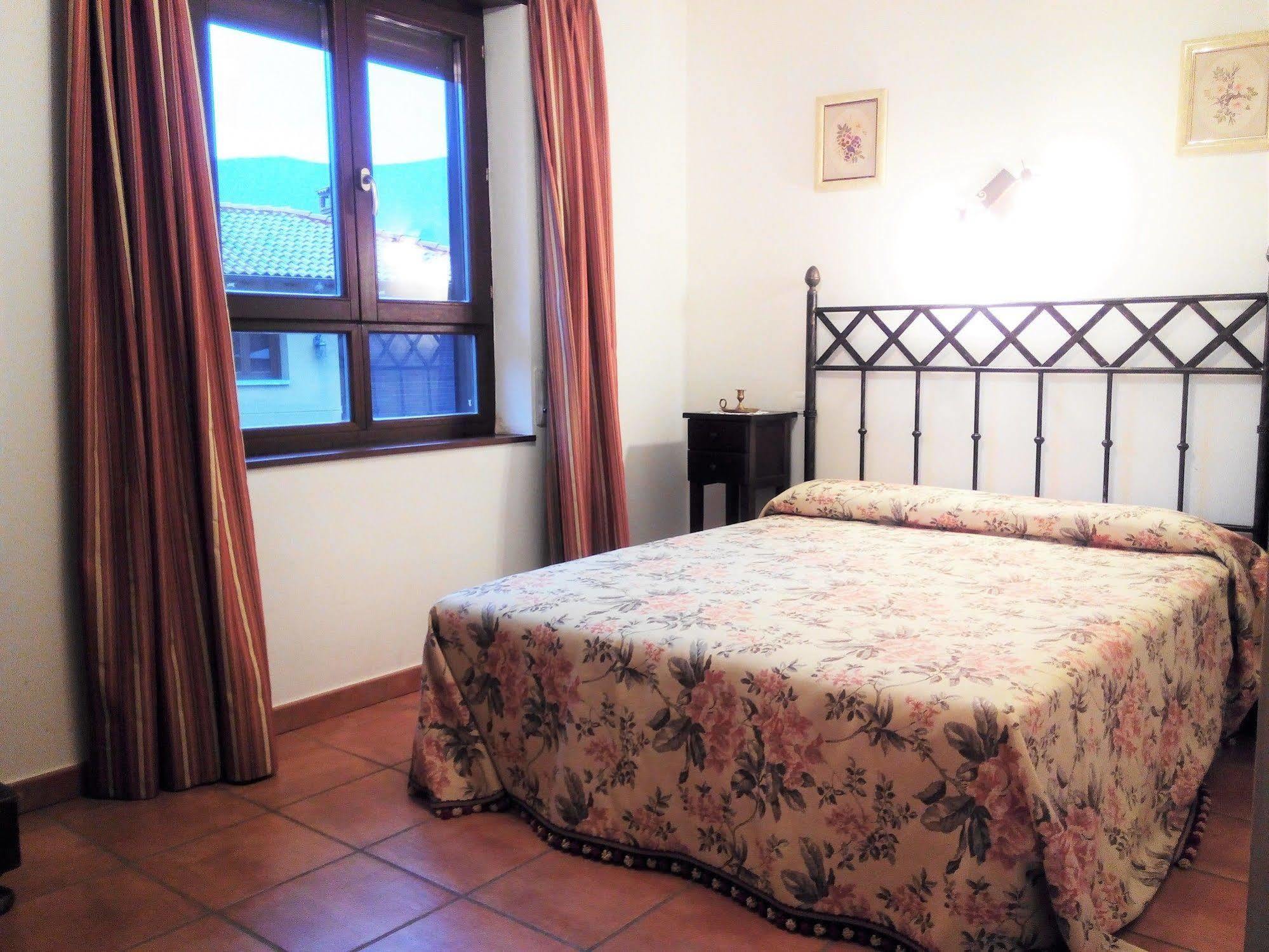 El Casar Del Puente Guest House Boca de Huergano ภายนอก รูปภาพ