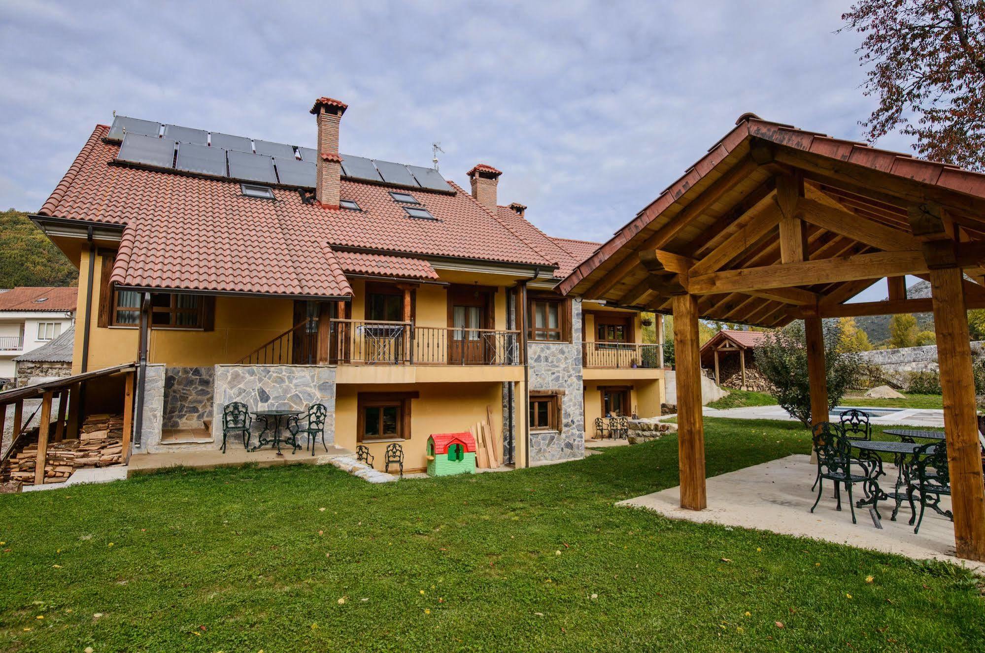 El Casar Del Puente Guest House Boca de Huergano ภายนอก รูปภาพ