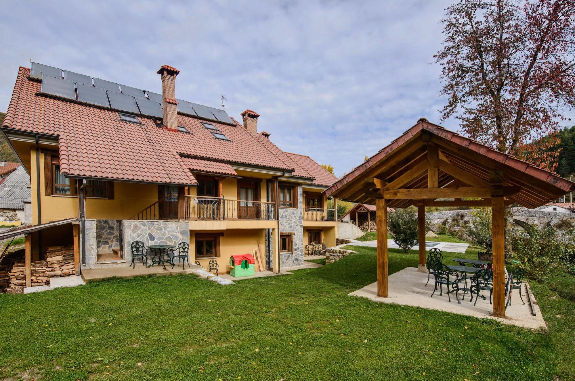 El Casar Del Puente Guest House Boca de Huergano ภายนอก รูปภาพ
